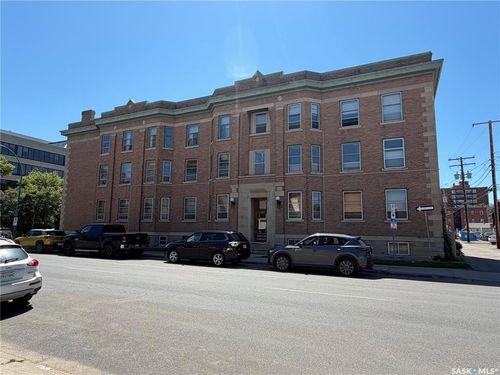 17-2201 14th Ave, Regina, SK, S4P0X9 | Card Image