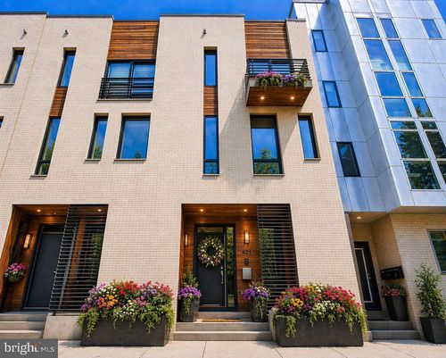 421 Wallace St, PHILADELPHIA, PA, 19123-2851 | Card Image