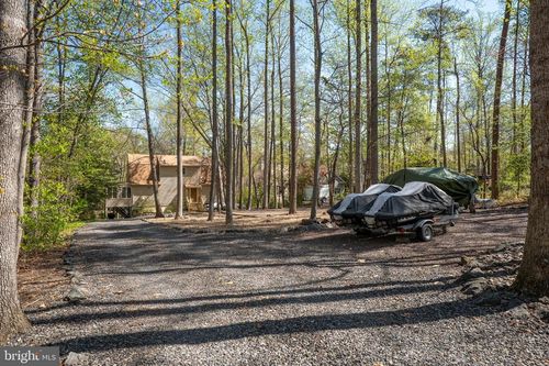 100 Pleasant Grove Rd, LOCUST GROVE, VA, 22508-5102 | Card Image