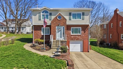 32 Herbst Rd, Kennedy Twp, PA, 15108 | Card Image
