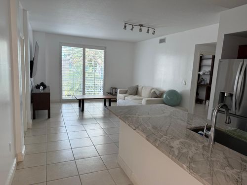 apt-311-7275 Sw 90th Way, Miami, FL, 33156-8331 | Card Image