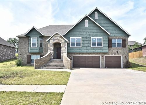 1810 Stephanie St, Sapulpa, OK, 74066-8634 | Card Image