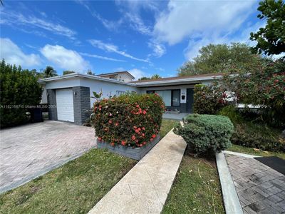 911 S Shore Dr, House other with 2 bedrooms, 2 bathrooms and null parking in Miami Beach FL | Image 1