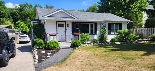 230 Kinzie Ave, Fontana, WI, 53125-1144 | Card Image