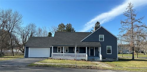 100 Sherbourne Rd, Syracuse, NY, 13224-1957 | Card Image