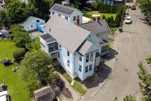 4 Eddy St, Ware, MA, 01082-1398 | Card Image
