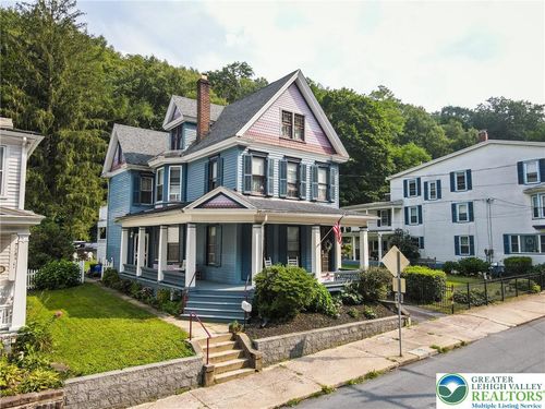 203 W Broadway, Jim Thorpe, PA, 18229-1905 | Card Image