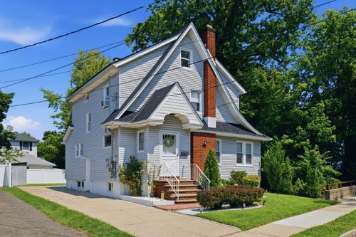 38 Shadyside Ave, Dumont, NJ, 07628-3610 | Card Image