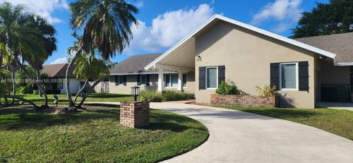 10341 Sw 140th St, Miami, FL, 33176-6648 | Card Image