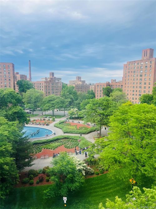 7c-44 Metropolitan Oval, New York, NY, 10462 | Card Image