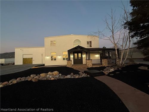428 N Curry St, Tehachapi, CA, 93561-1314 | Card Image