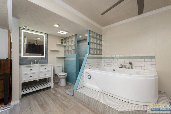 1302 - 1302 Harbor Island Dr, Condo with 2 bedrooms, 2 bathrooms and 1 parking in Port Isabel TX | Image 14