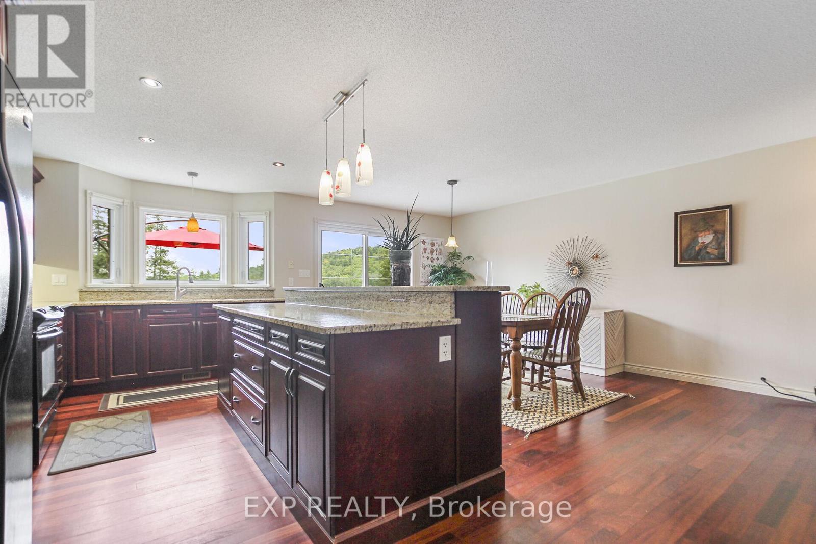 Residential in Lanark Highlands 5