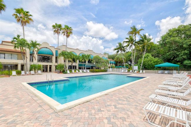 APT-101 - 9510 Seagrape Dr, Condo with 3 bedrooms, 2 bathrooms and null parking in Davie FL | Image 52