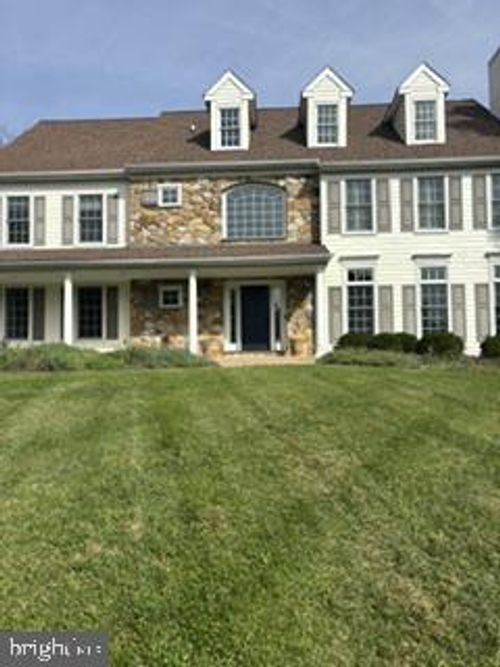 10 Allyssa Cir, Malvern, PA, 19355-2891 | Card Image