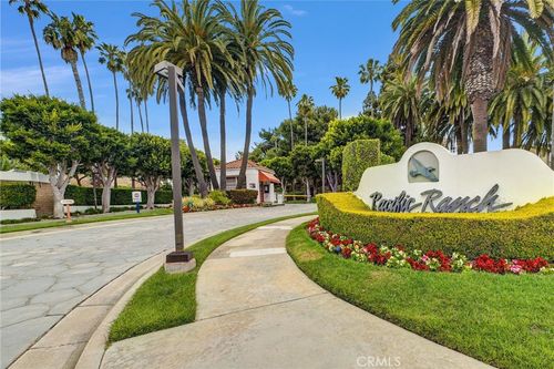 unit-204-7402 Yellowtail Dr, Huntington Beach, CA, 92648-2439 | Card Image