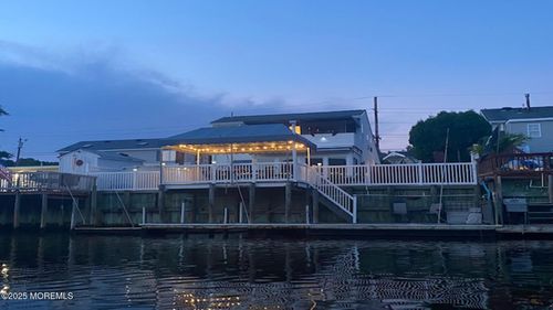 887 Beach Haven West Blvd, Manahawkin, NJ, 08050-3811 | Card Image