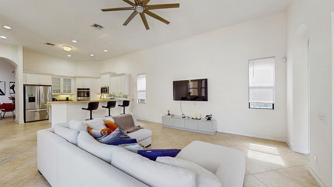 544 Edgebrook Ln, House other with 4 bedrooms, 5 bathrooms and null parking in Royal Palm Beach FL | Image 11