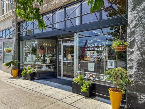 1719 Main St, Baker City, OR, 97814-3446 | Card Image