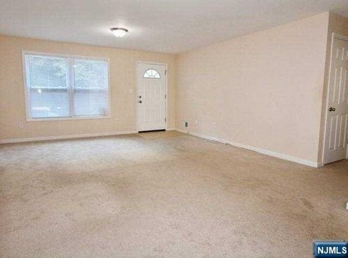 246 Grant Ave, East Newark, NJ, 07029-2714 | Card Image