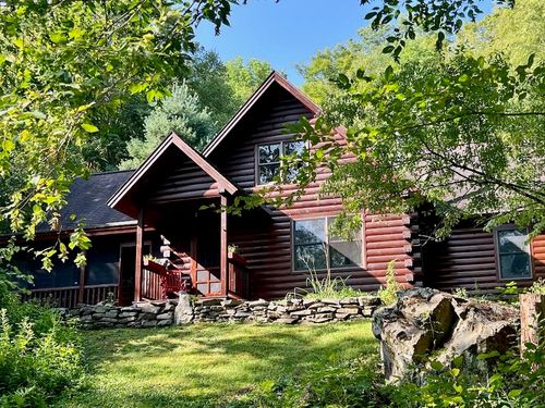 5451 River Rd, Arlington, VT, 05250-4407 | Card Image