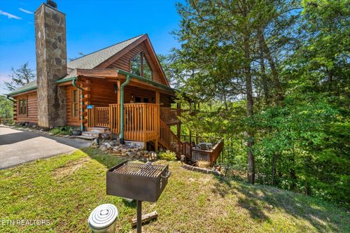 913 Buck Way, Sevierville, TN, 37876 | Card Image