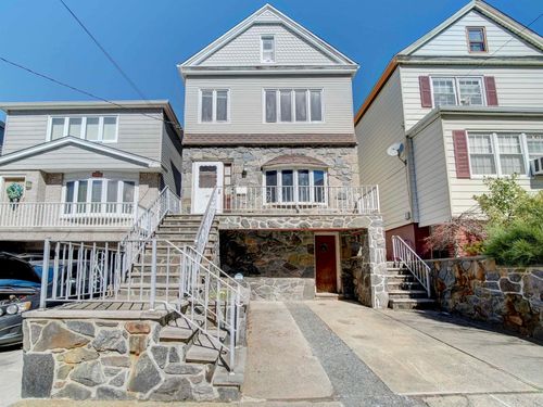 11 2nd St, Bayonne, NJ, 07002 | Card Image