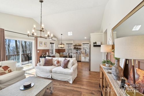 146 Promiseland Rd, Canton, NC, 28716-5663 | Card Image