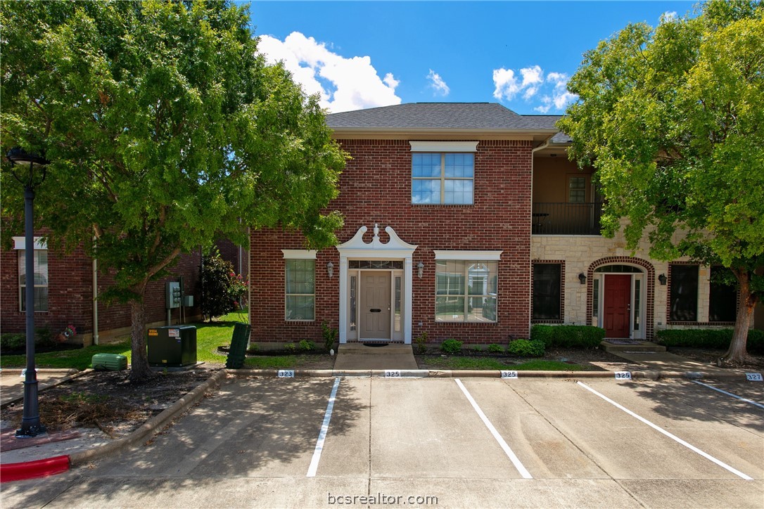 Forest Pvt Dr, College Station, TX 77840