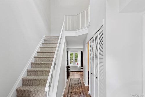 19 Bass Ct, Manorville, NY, 11949-2606 | Card Image