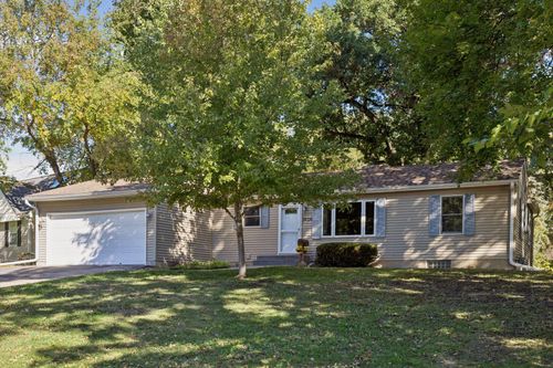 1020 Orkla Dr, Golden Valley, MN, 55427-4440 | Card Image