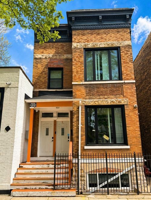 3432 W Cortland St, CHICAGO, IL, 60647-6042 | Card Image