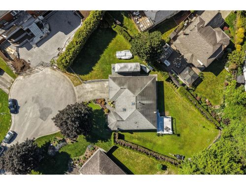 5742 190 St, Surrey, BC, V3S7M5 | Card Image
