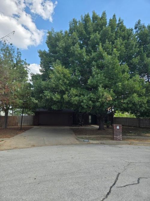 850 Valley View Court, Burleson, TX, 76028 | Card Image