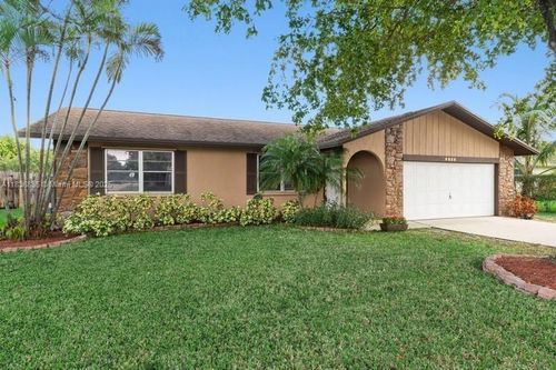 6858 S Congress Ave, LAKE WORTH, FL, 33462-3720 | Card Image