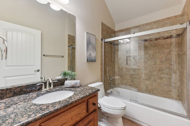 Bathroom #2 | Image 19