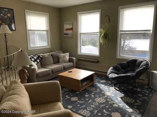 132 Barn Swallow Ln, Cresco, PA, 18326-7003 | Card Image