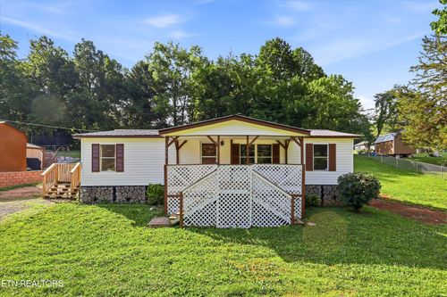 2136 Tuckaleechee Pike, Maryville, TN, 37803-5361 | Card Image