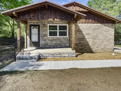 447 W 8th St, Atoka, OK, 74525-3319 | Card Image