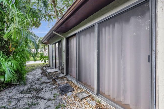 10088 Shadywood Pl, Condo with 2 bedrooms, 2 bathrooms and null parking in Boynton Beach FL | Image 26