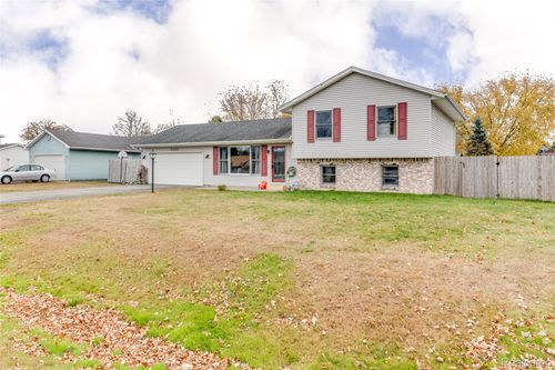 3357 Sapphire Ln, Fort Gratiot, MI, 48059-4236 | Card Image