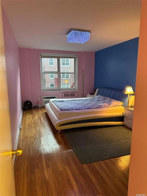 apt-328-142 Roosevelt Ave, Flushing, NY, 11354-6002 | Card Image