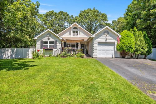 33 Kathleen Cres, Coram, NY, 11727-1469 | Card Image