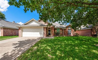 2920 Comanche Trail, House other with 4 bedrooms, 2 bathrooms and 2 parking in Waco TX | Image 1