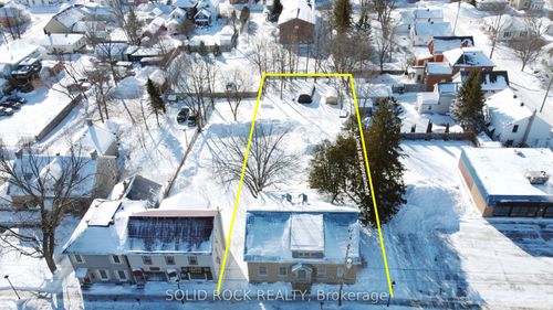 28 Wilson St W, Perth, ON, K7H2M9 | Card Image