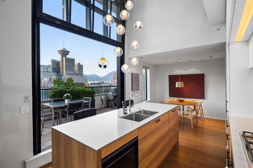 ph701-531 Beatty St, Vancouver, BC, V6B0C5 | Card Image