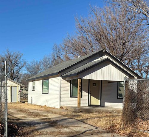 1423 N Green St, Wichita, KS, 67214-2115 | Card Image