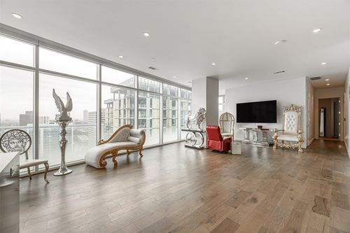 unit-2104-4521 San Felipe St, Houston, TX, 77027-3389 | Card Image