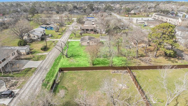 402 Bay Oaks Dr, Home with 0 bedrooms, 0 bathrooms and null parking in La Porte TX | Image 9