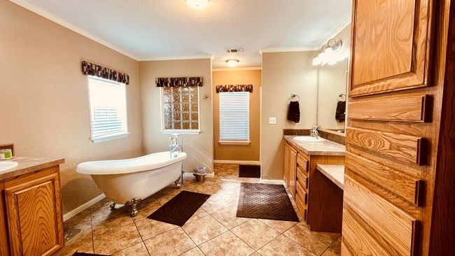 1613 W San Antonio St, House other with 4 bedrooms, 3 bathrooms and 3 parking in Marfa TX | Image 39